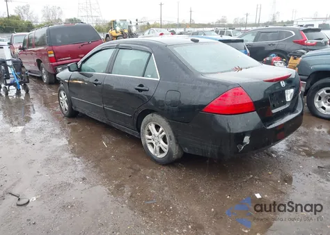 2007 Honda Accord 2.4 Ex z USA, uszkodzony, nr VIN 1HGCM55877A120879
